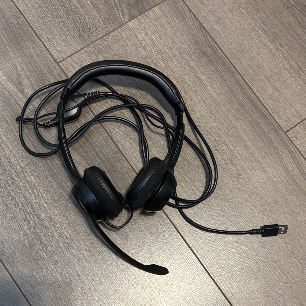 Logitech Black USB Wired Headset with Microphone